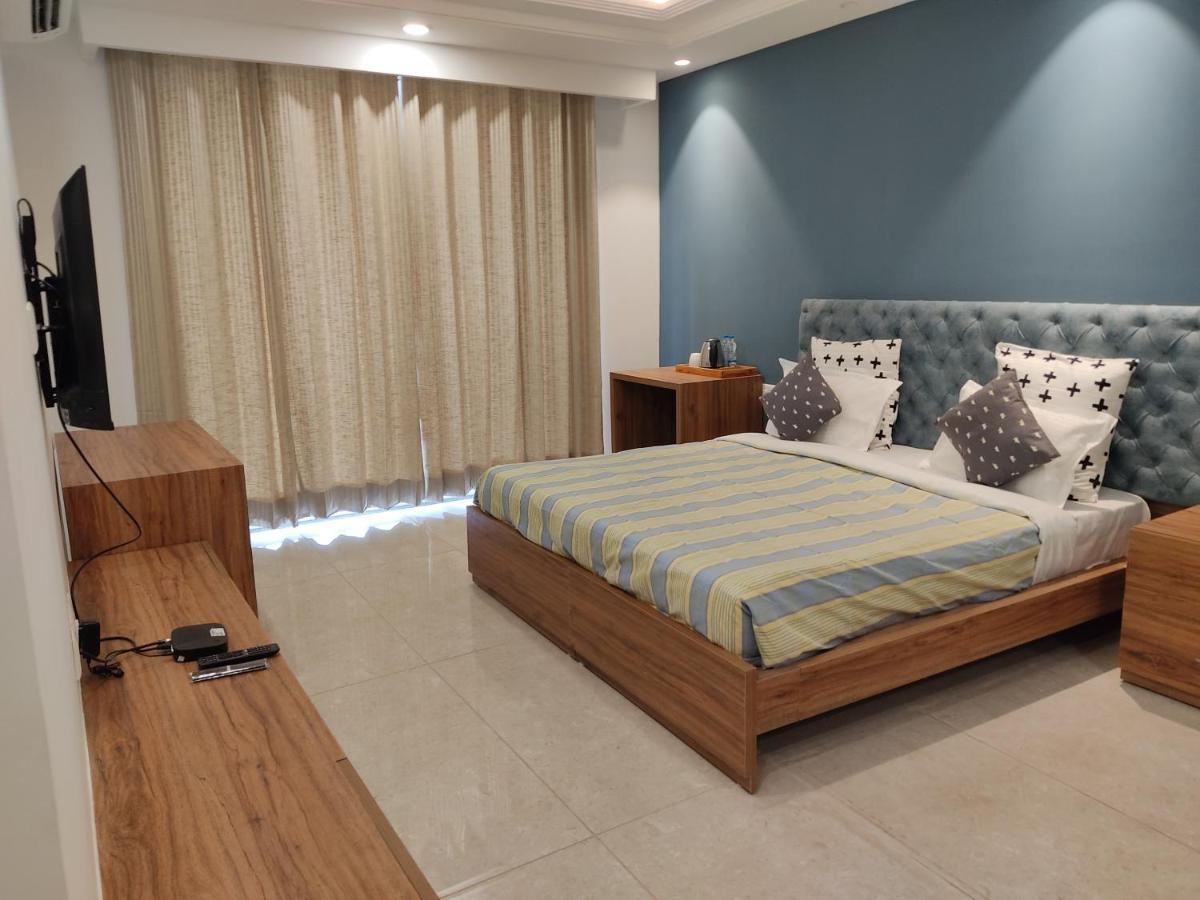Perch Service Apartment-Mg Road Gurgaon Eksteriør billede