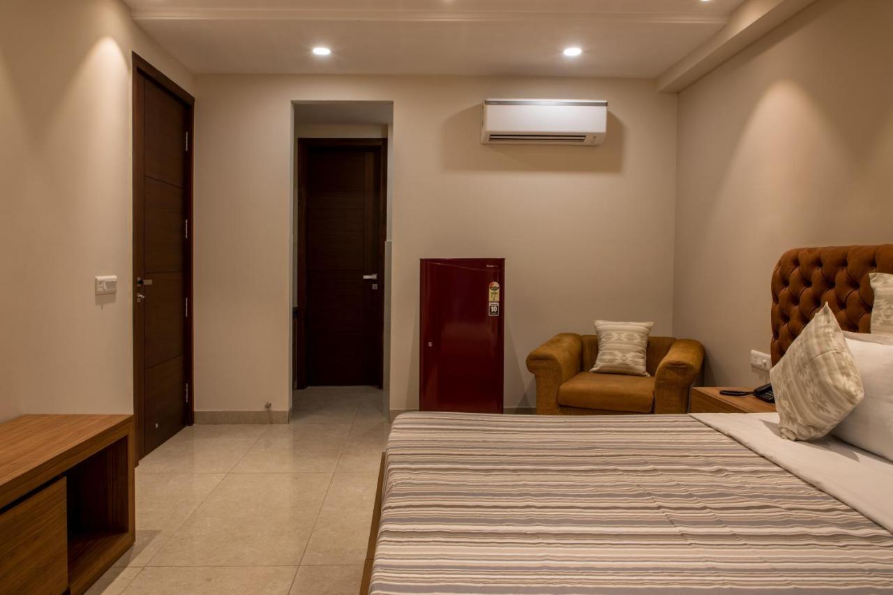 Perch Service Apartment-Mg Road Gurgaon Eksteriør billede